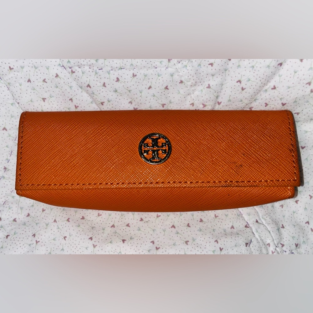Tory Burch Eye Glasses Case Cream